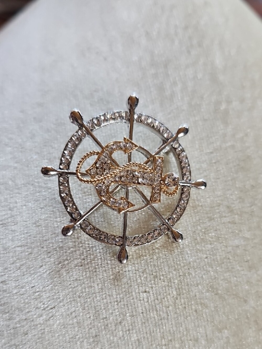 Rhinestone Anchor Wheel Brooch - Gold and Silver - Picture 3 of 6